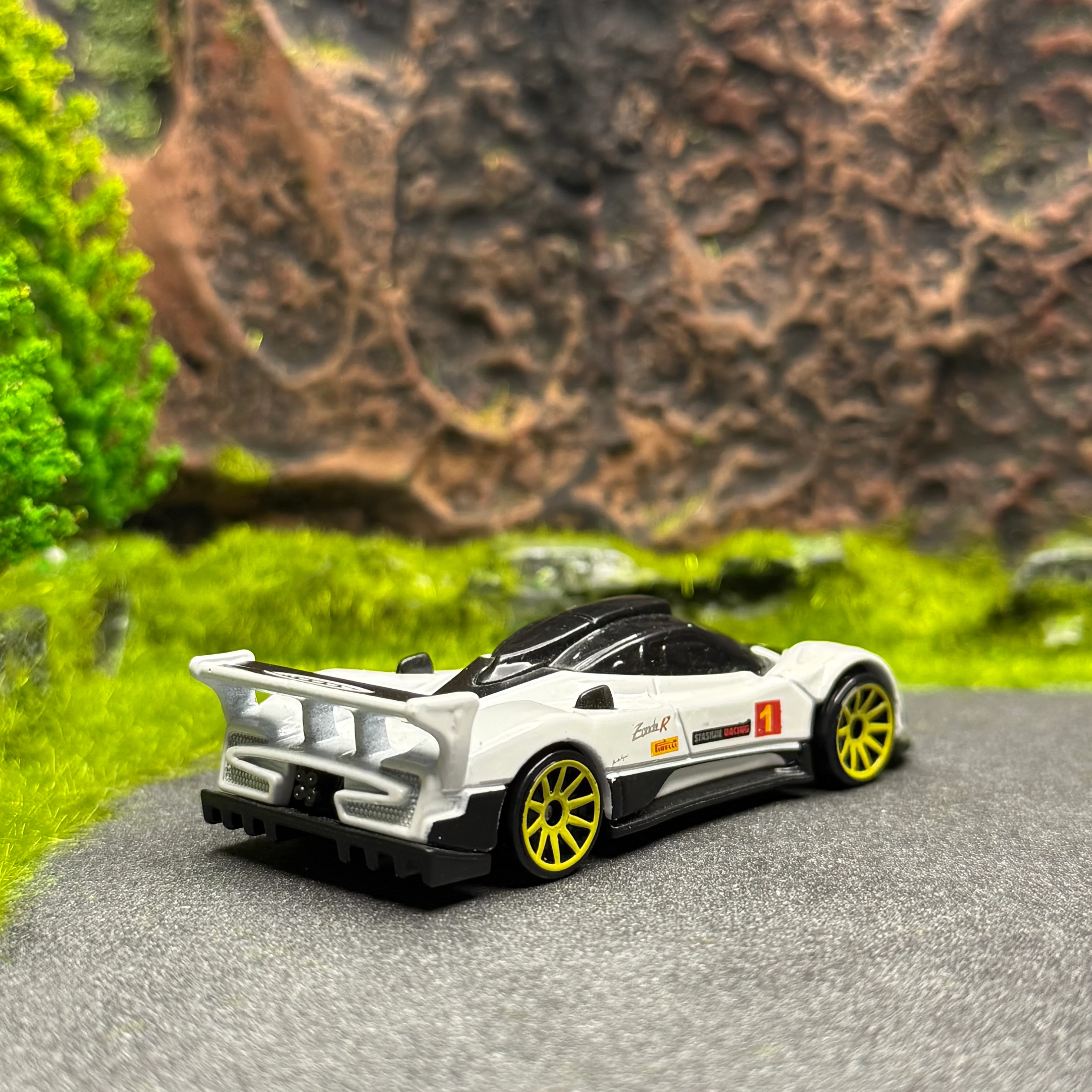 Thumbnail 3